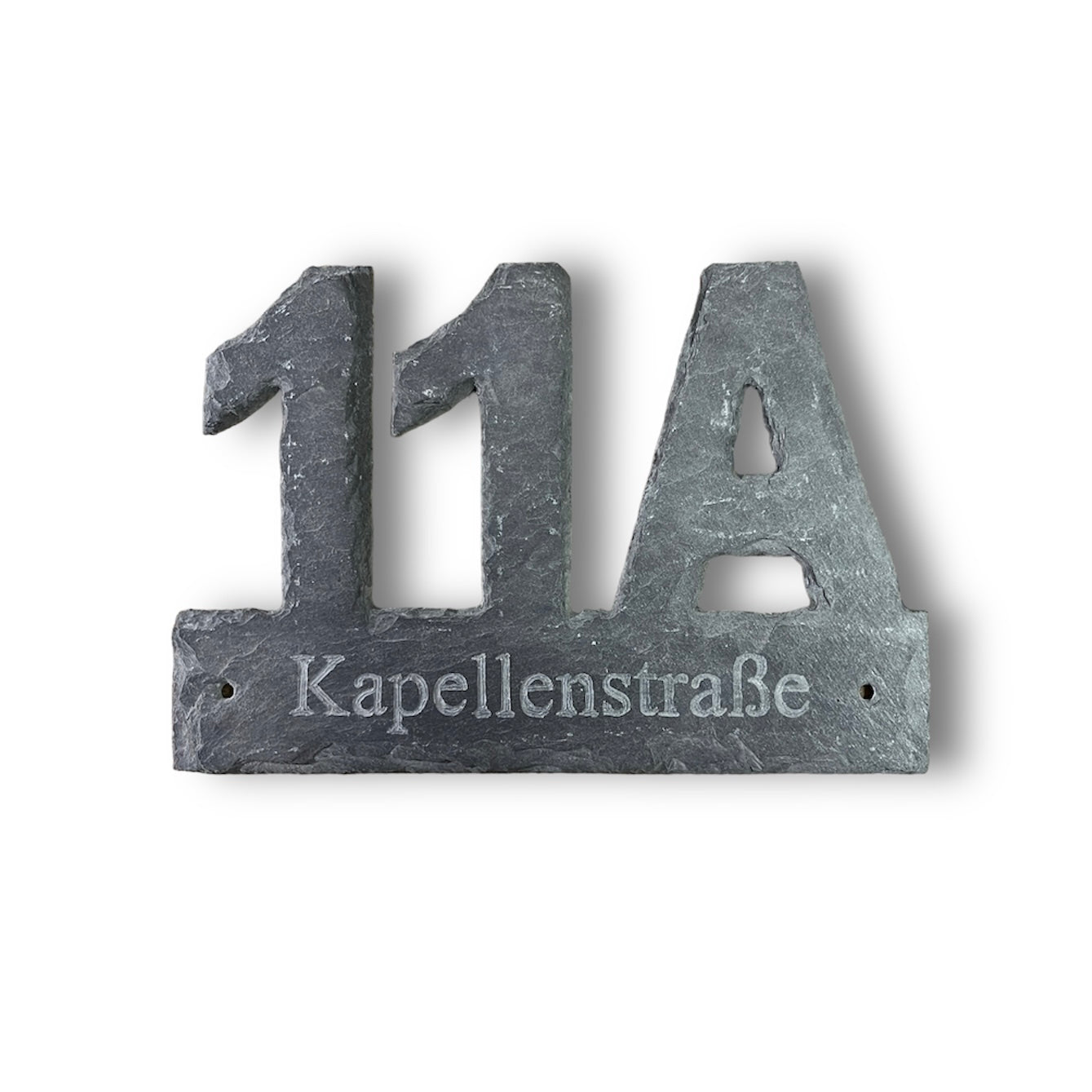 Klassische Hausnummer mit Wunschname aus Schiefer, ca. 15 x 25 cm, individuelle Gravur von Hand