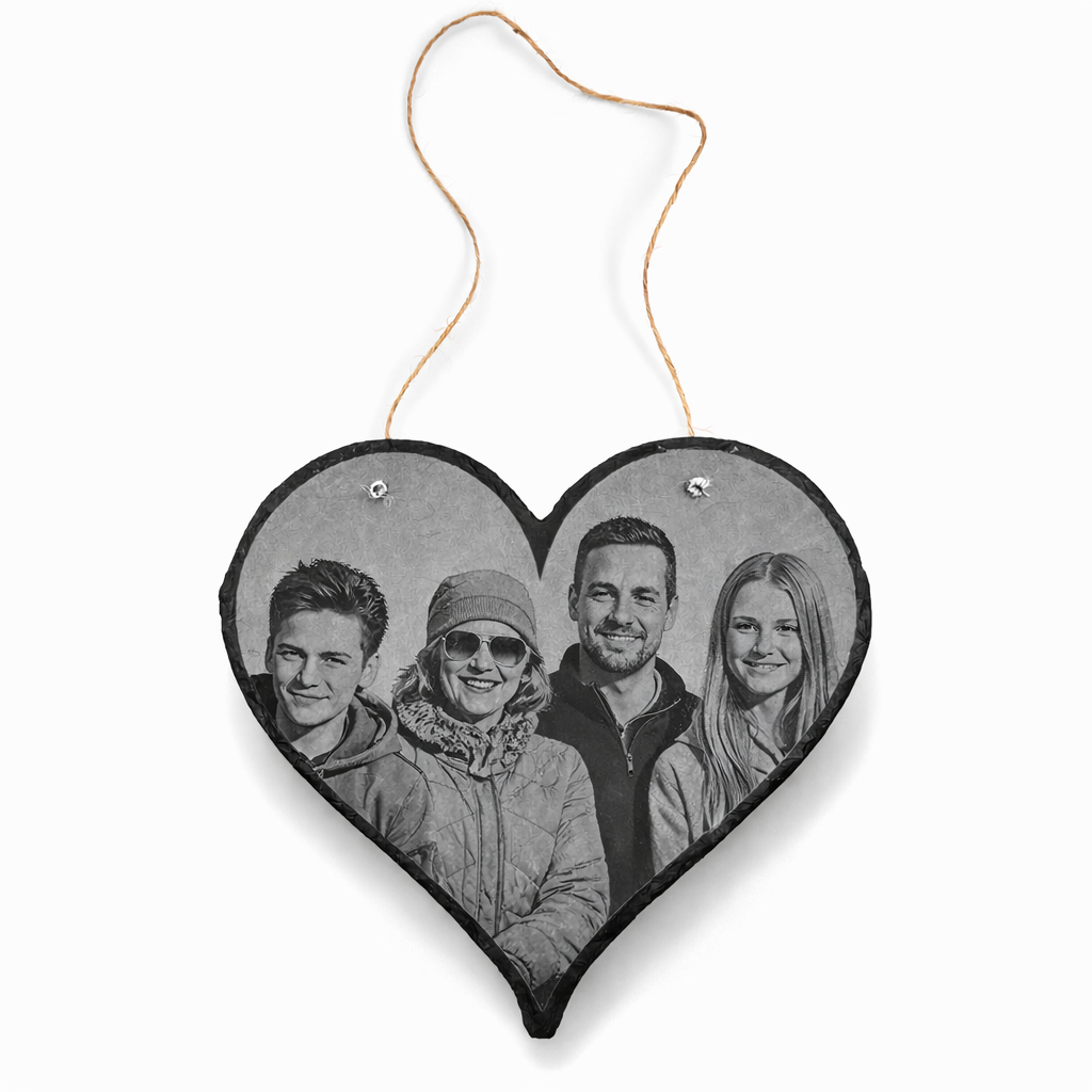 Herzförmige Schieferplatte mit personalisierter Fotogravur (15–27,5 cm) – individuelles Geschenk