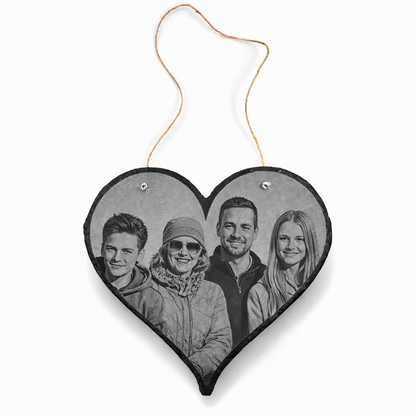 Herzförmige Schieferplatte mit personalisierter Fotogravur (15–27,5 cm) – individuelles Geschenk