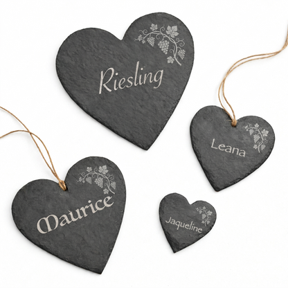 Schieferherz mit Weinrebe-Symbol (10–30 cm) – personalisierte Namensgravur als Geschenk